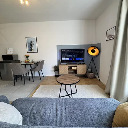 Helle Und Ruhige 1r Lift Stellplatz Tv *
